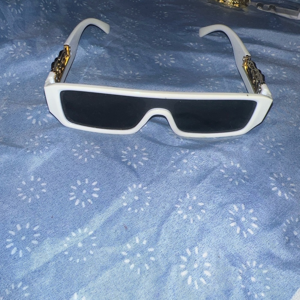 White Women's Belt with Gold Leopard Accent
